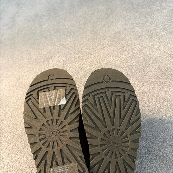 UGG Women's Disquette Alpine slippers in the Hickory color. - Picture 5 of 6